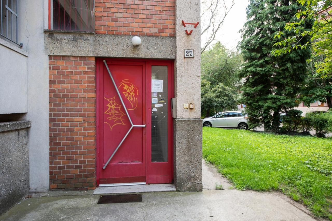 Appartement Loft Apartman à Pécs Extérieur photo